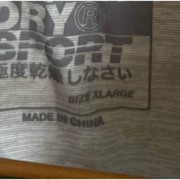 Superdry t-shirt - Picture 2 of 9